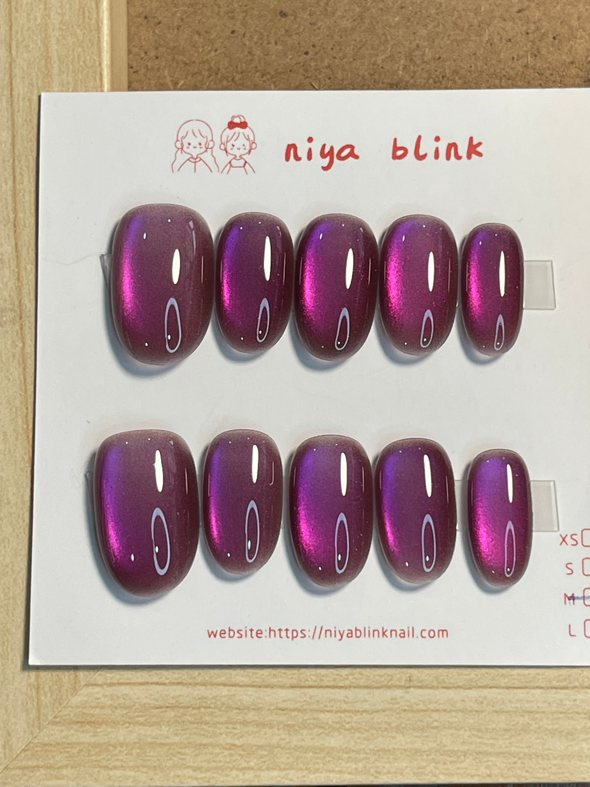 Medium cat eye （Short oval