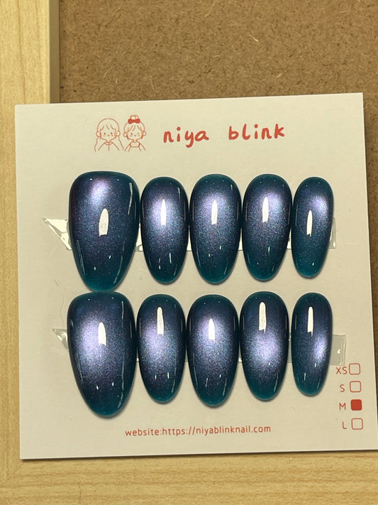 medium cat eye 33