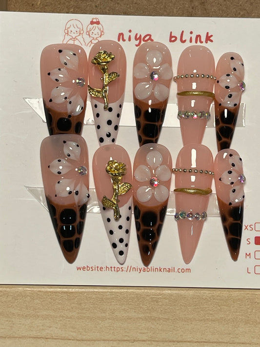 Small Stiletto 2779