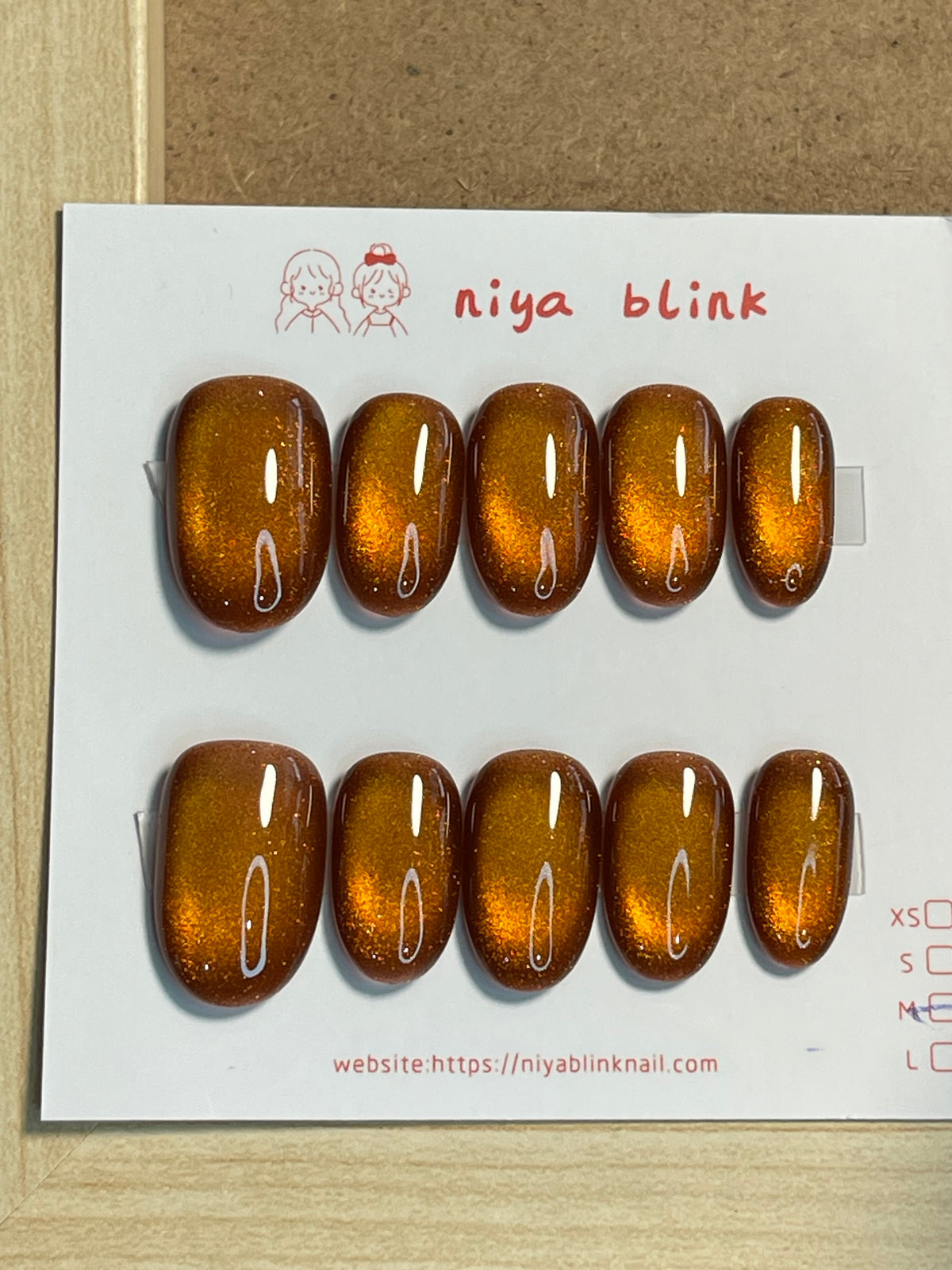 Medium cat eye （Short oval