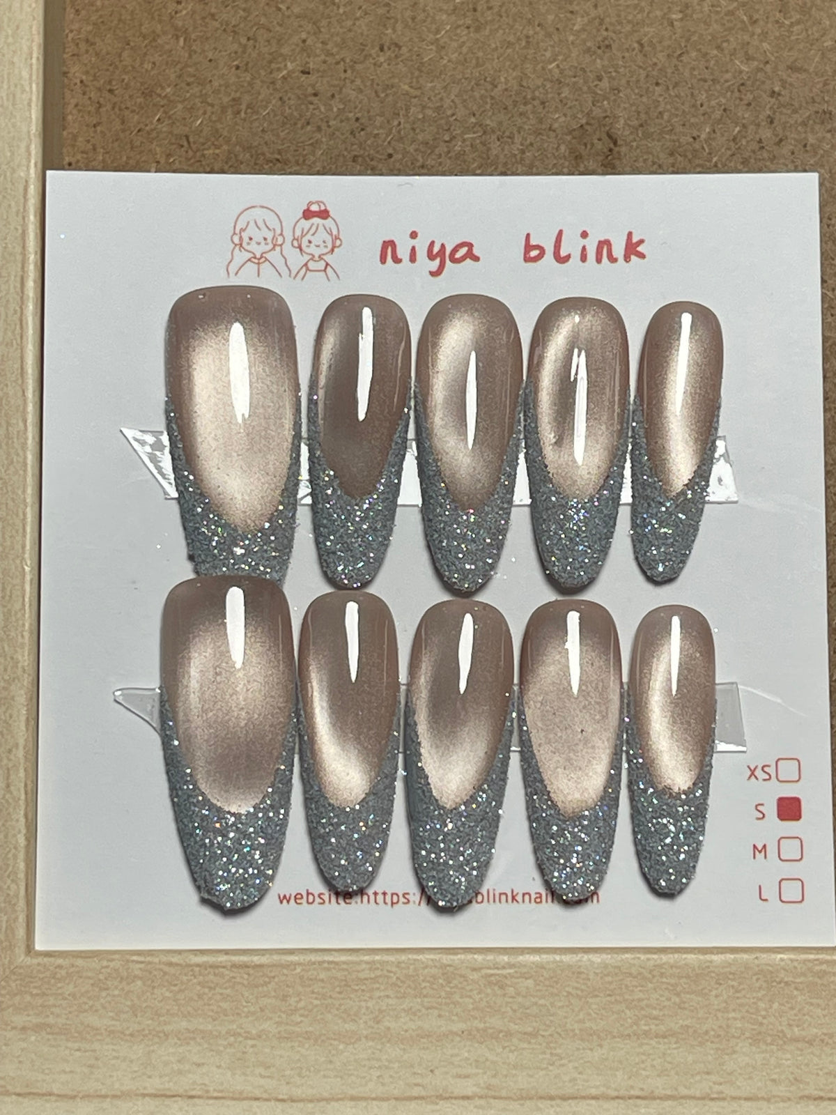 Small long oval 2697