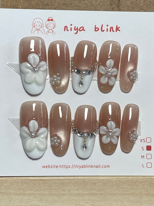 Small Oval 2668