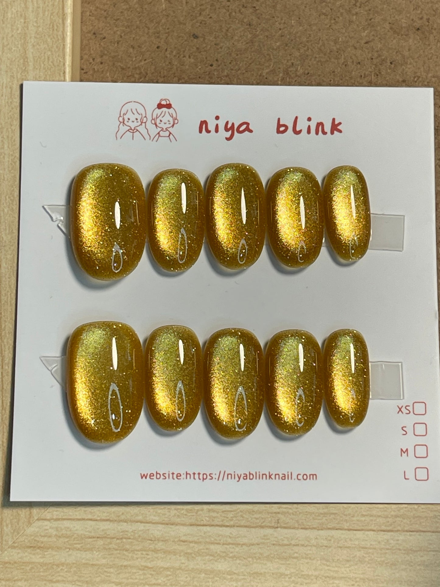 Medium cat eye （Short oval