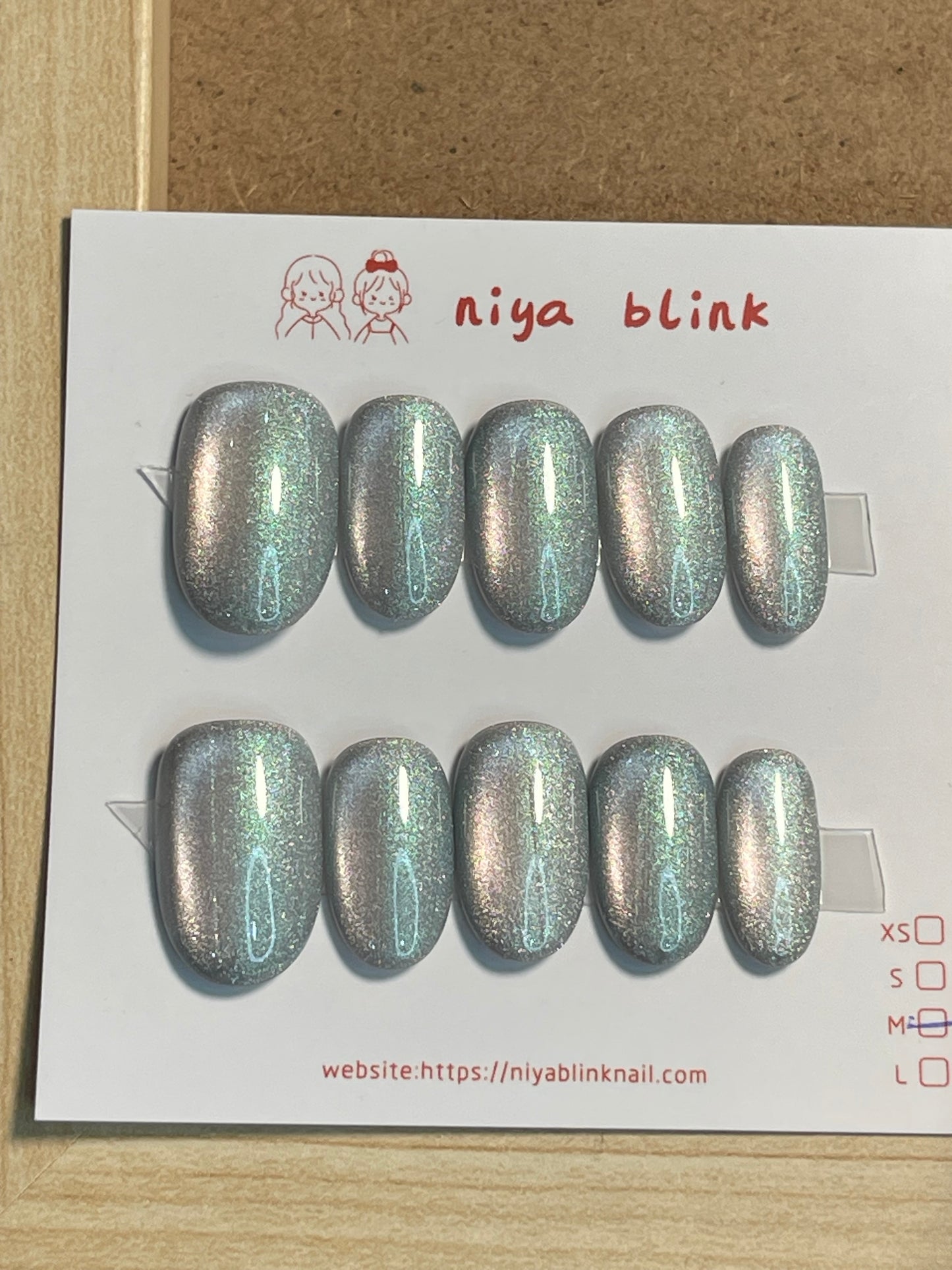 Medium cat eye （Short oval