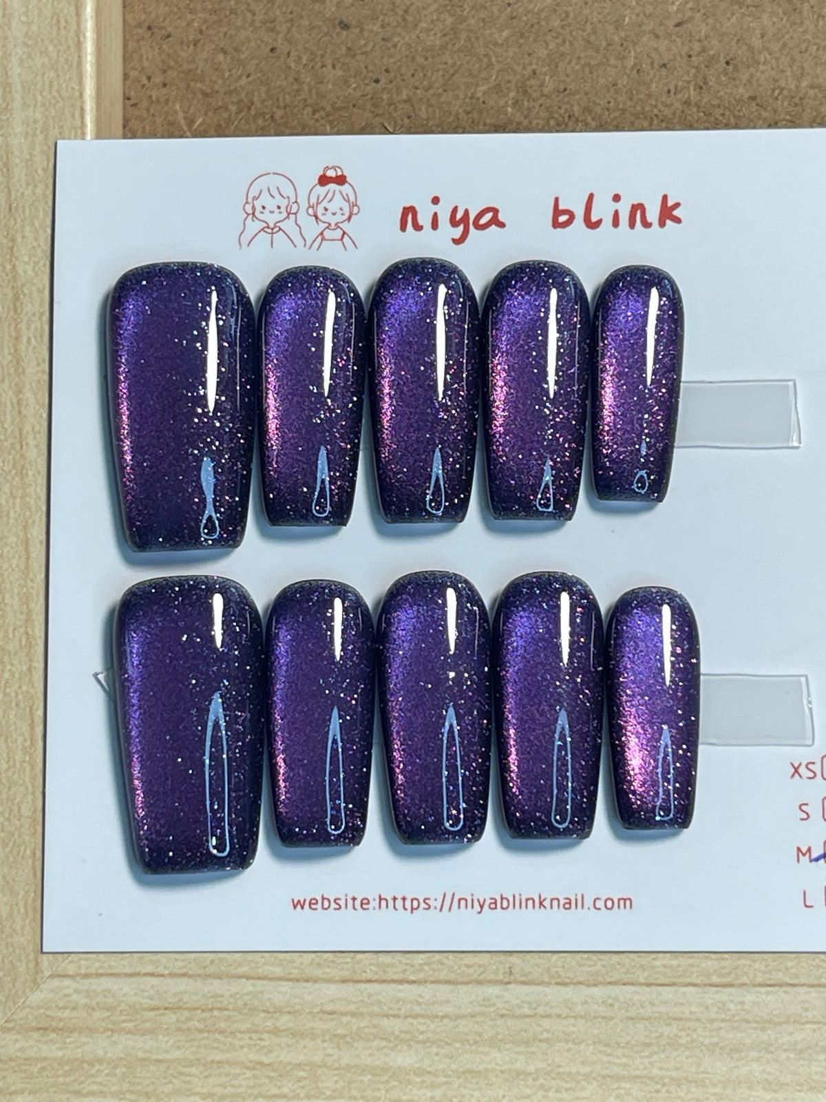 medium cat eye (Coffin Shape