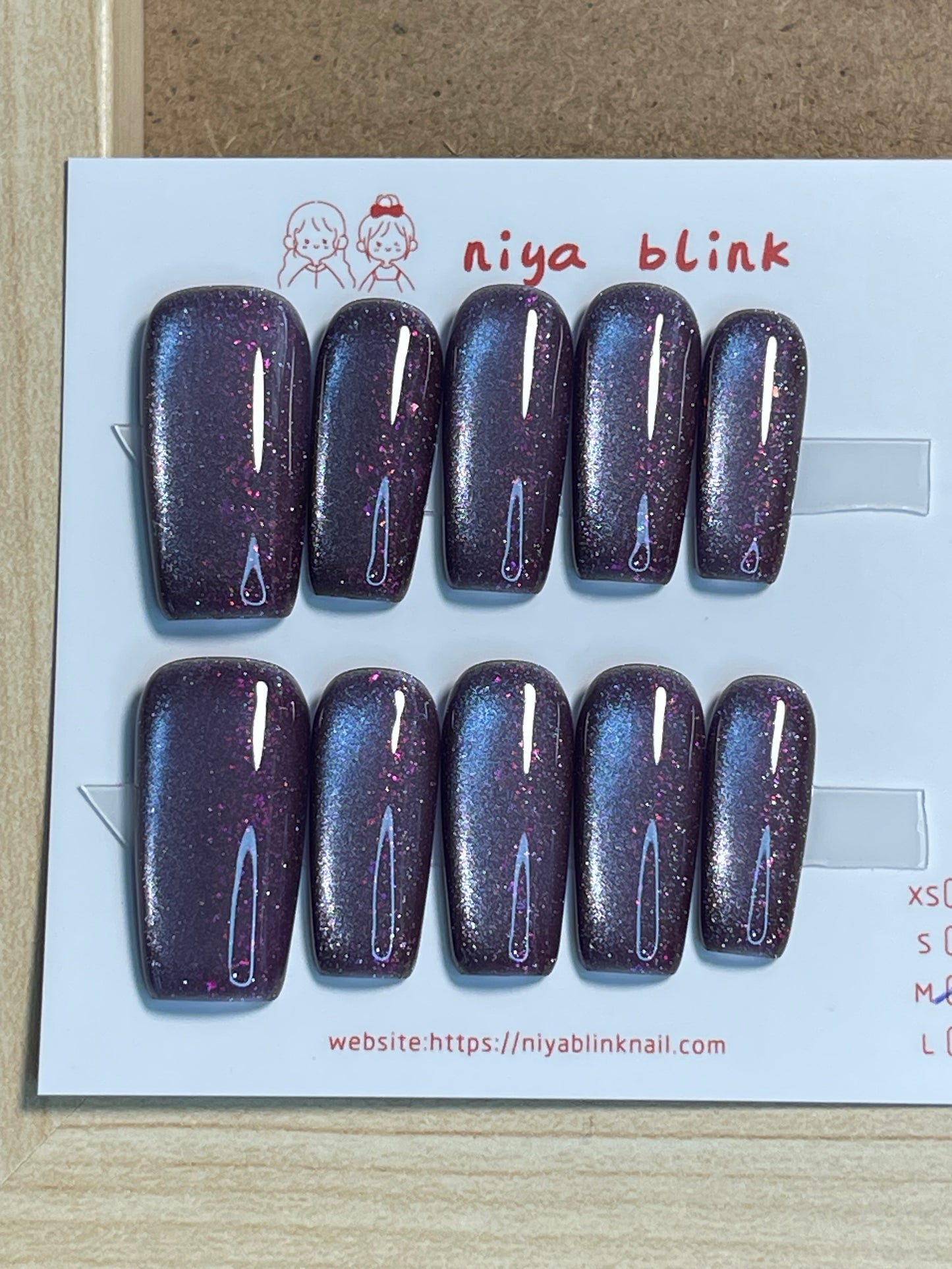 medium cat eye (Coffin Shape