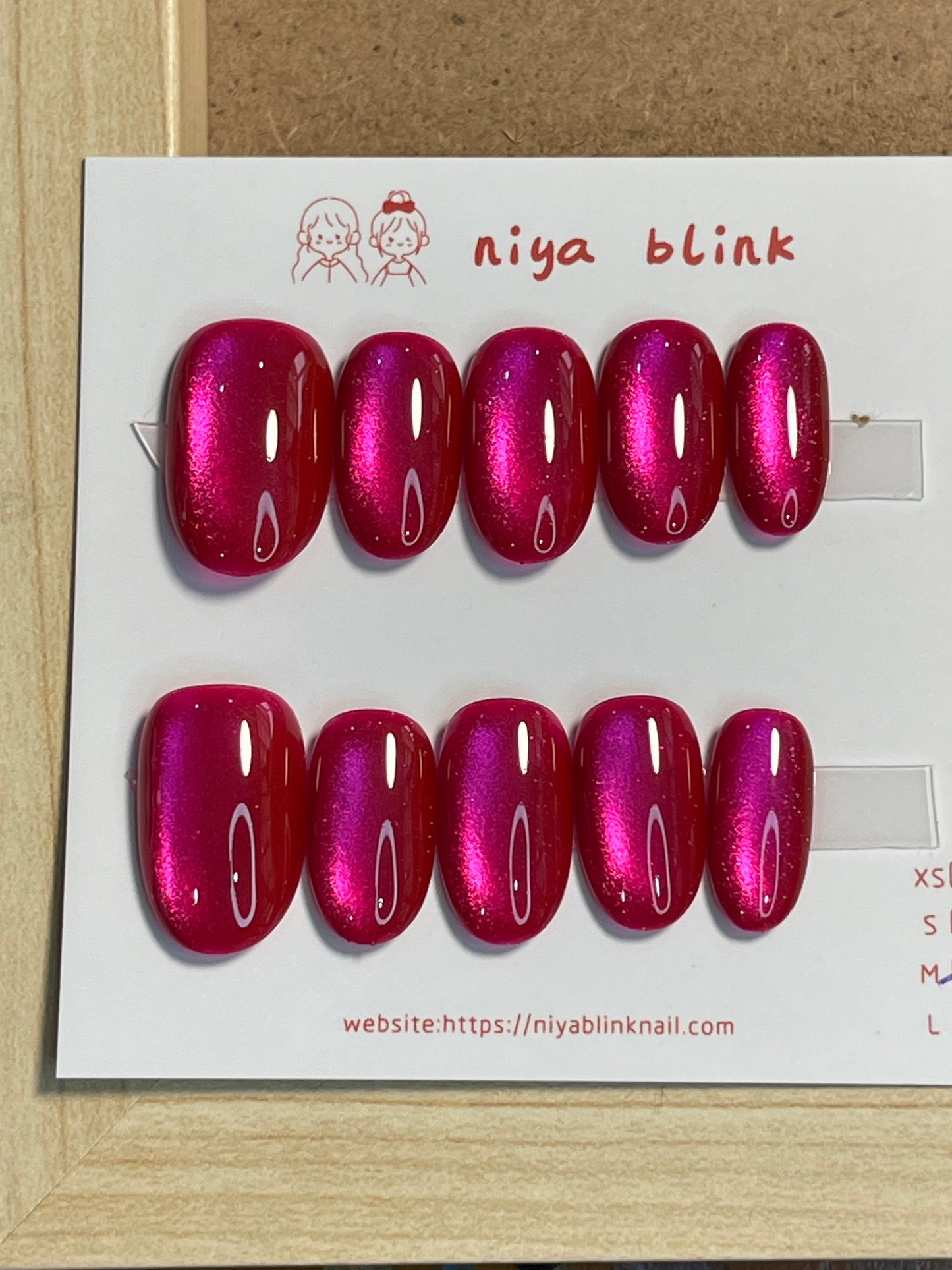 Medium cat eye （Short oval