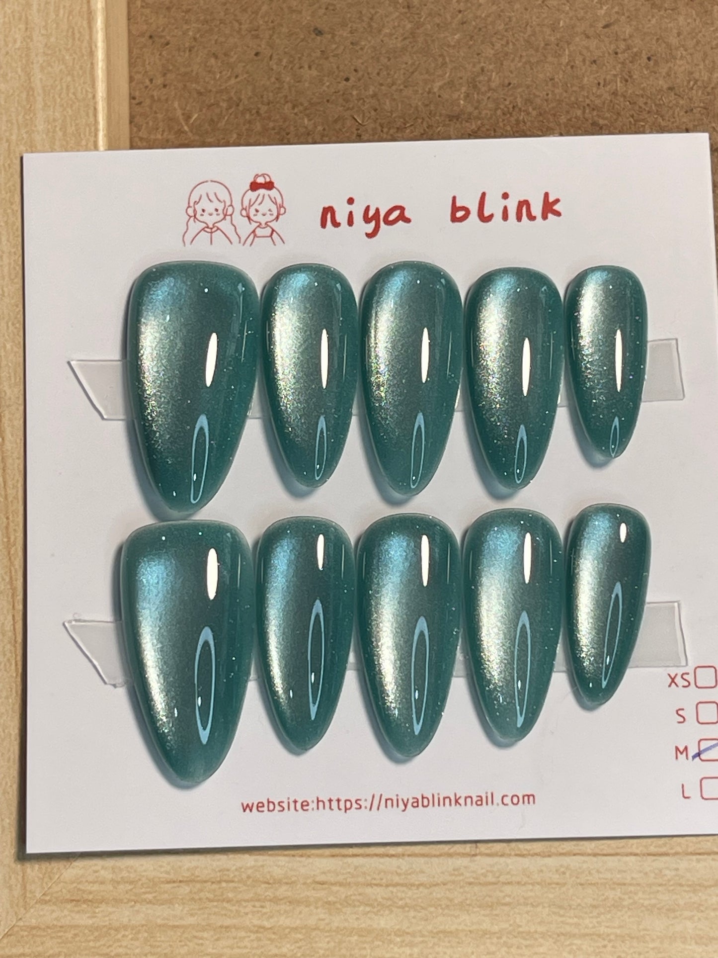 medium cat eye (Medium Almond