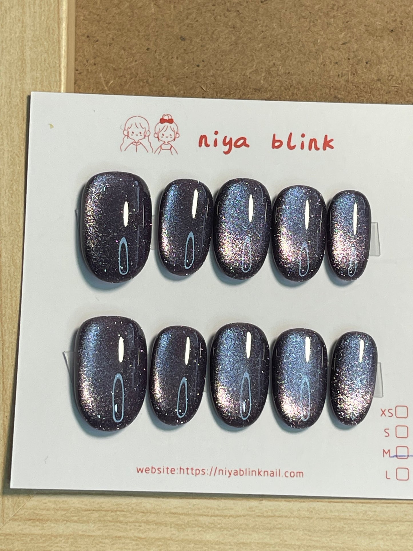Medium cat eye （Short oval