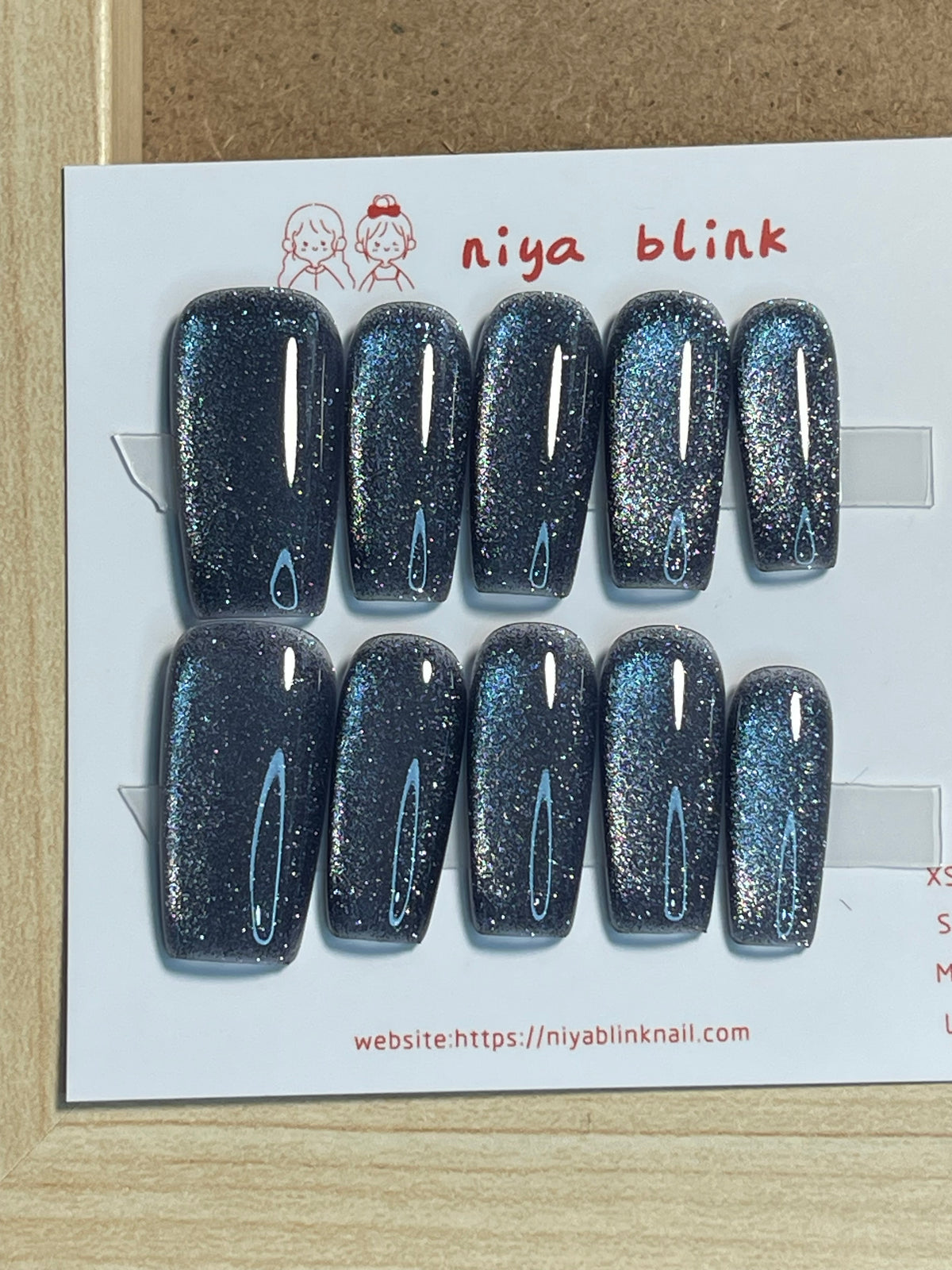 medium cat eye (Coffin Shape