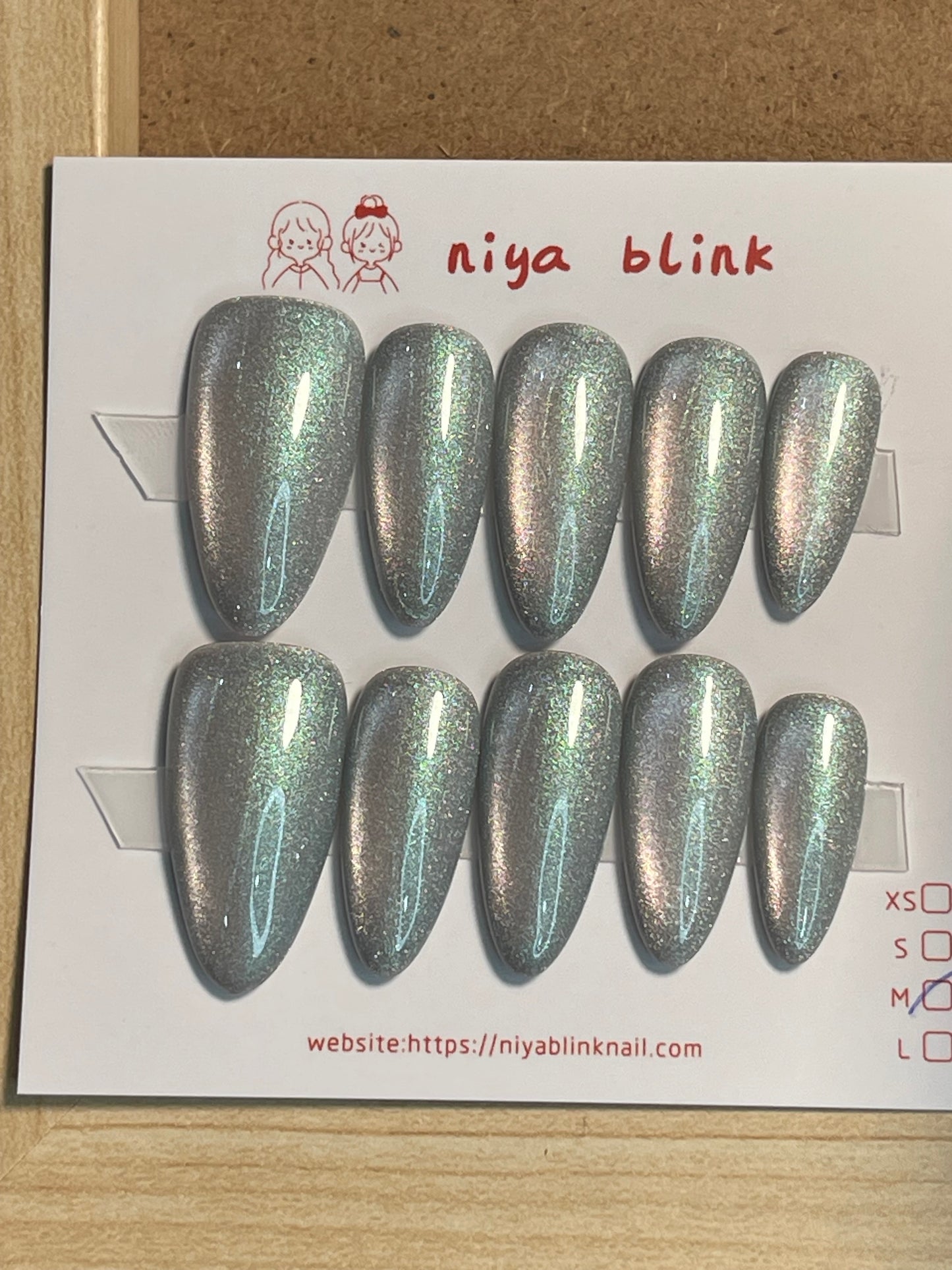 medium cat eye (Medium Almond