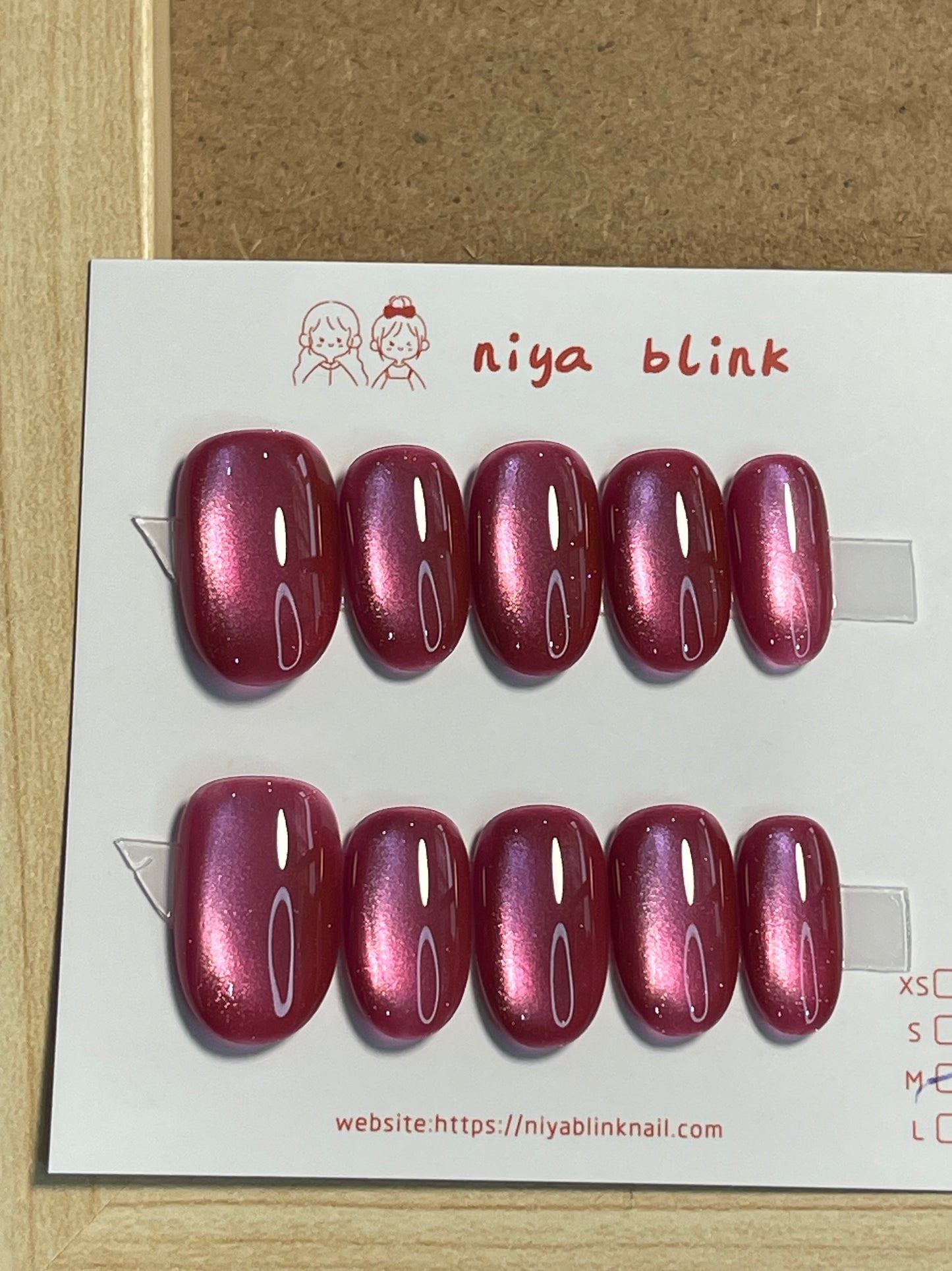 Medium cat eye （Short oval