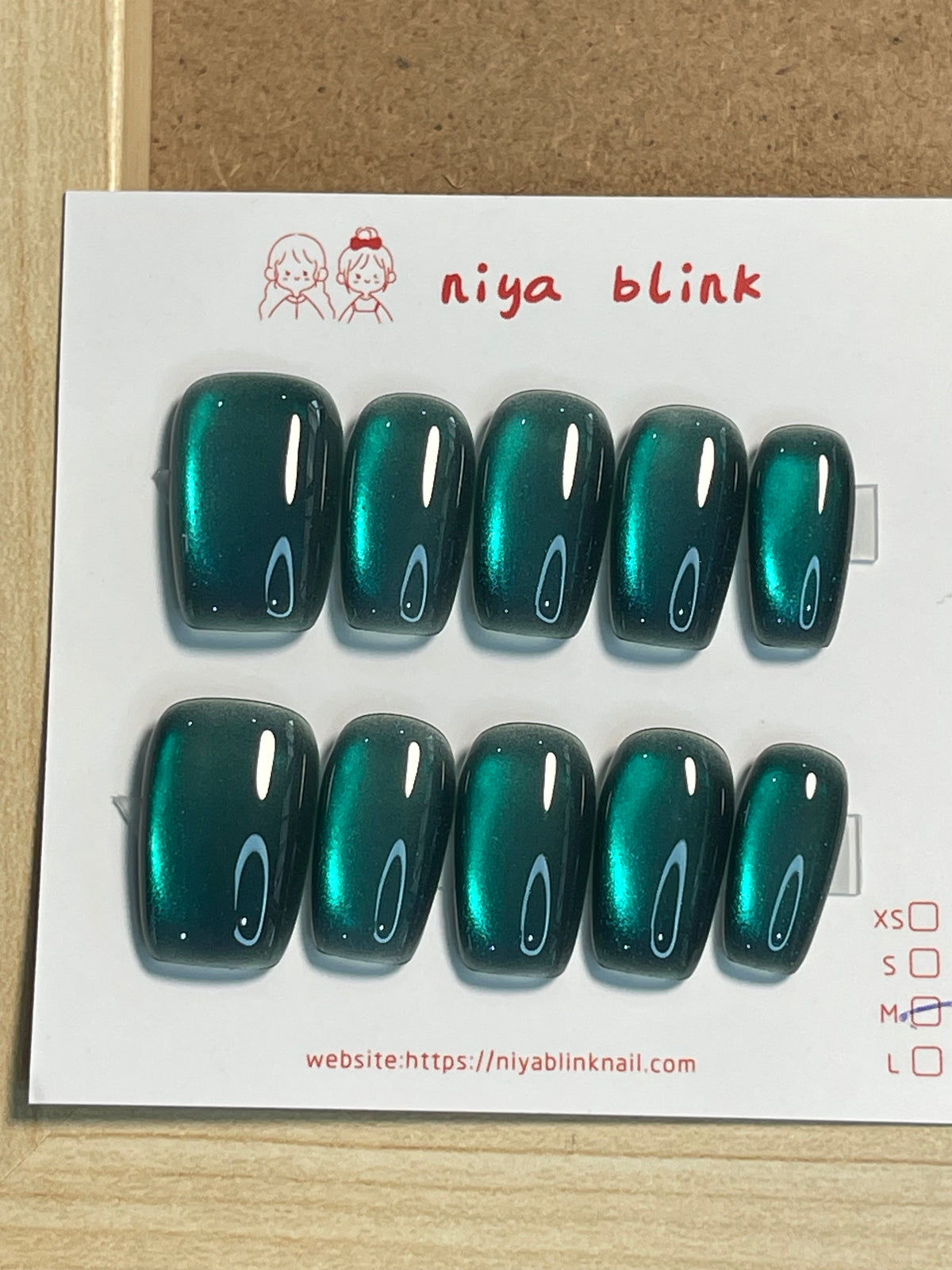 Medium cat eye （Square
