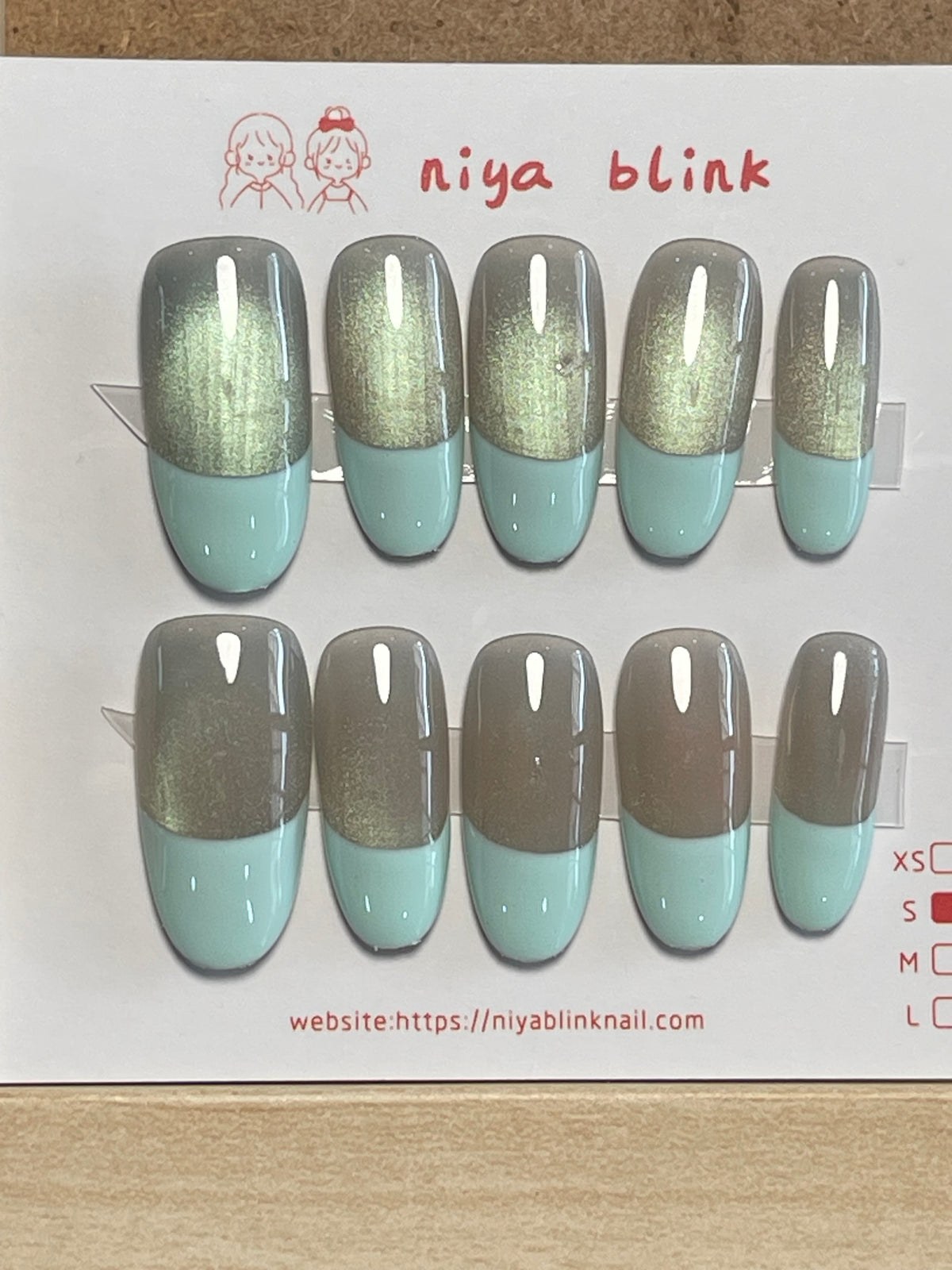 Small Oval 2674