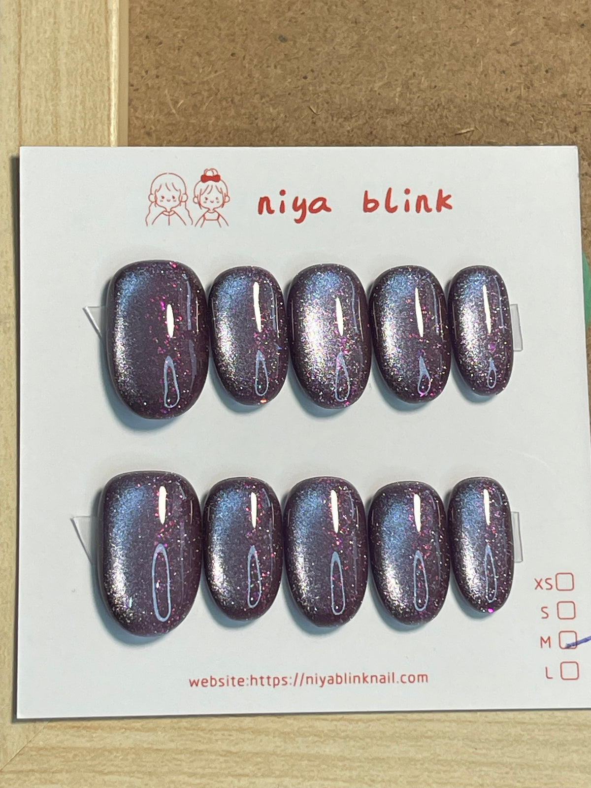 Medium cat eye （Short oval