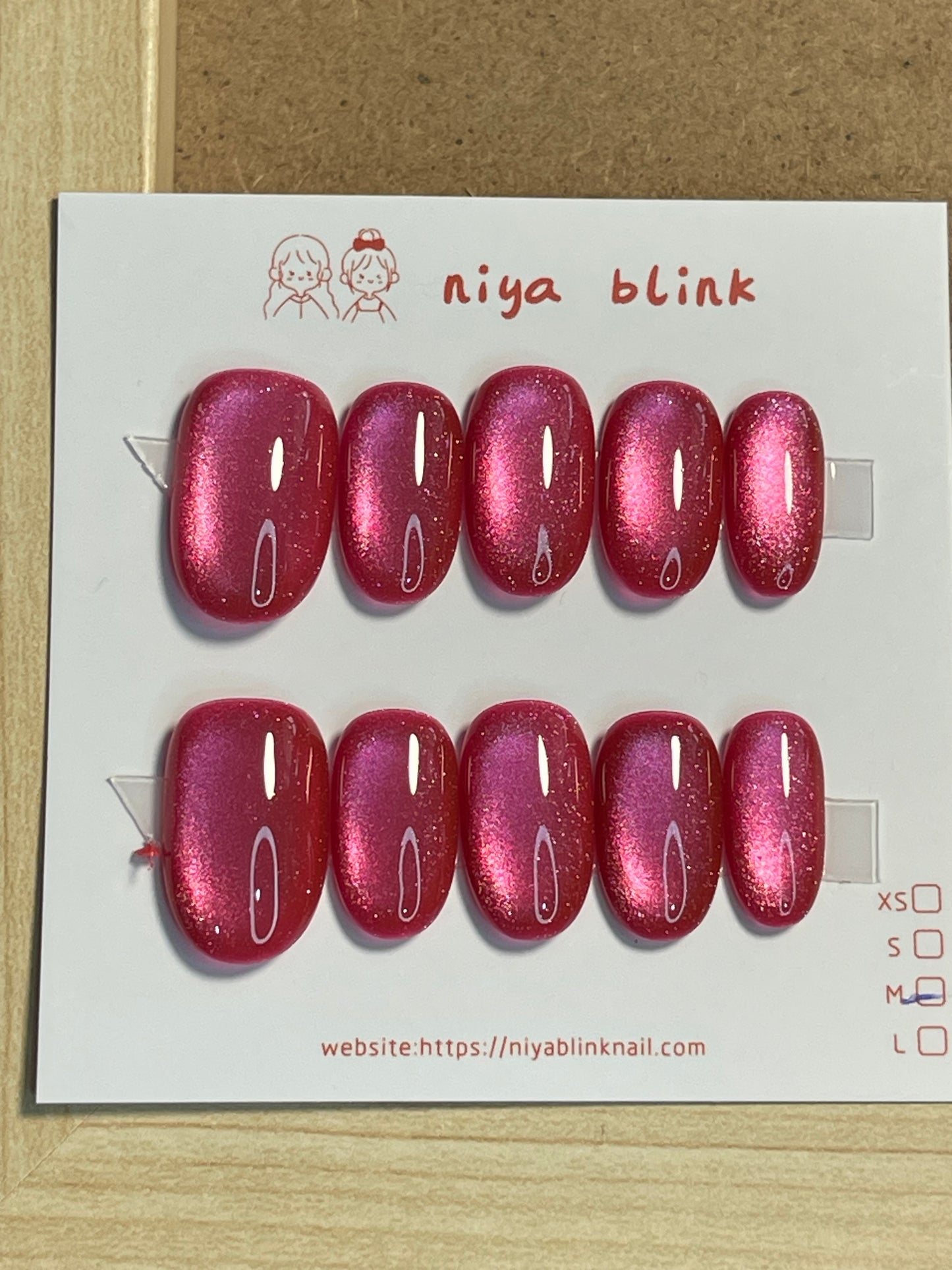 Medium cat eye （Short oval