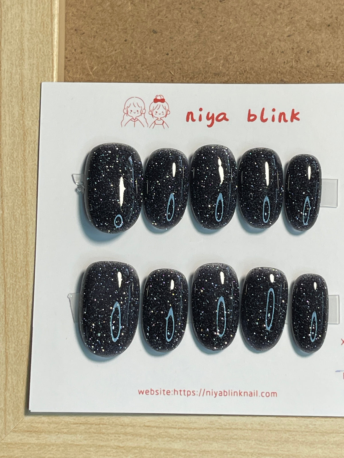 Medium cat eye （Short oval