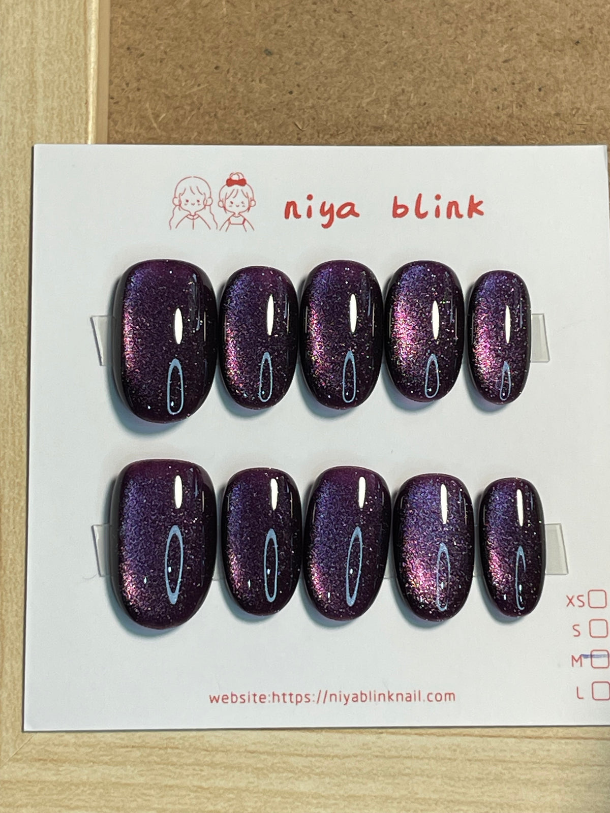 Medium cat eye （Short oval
