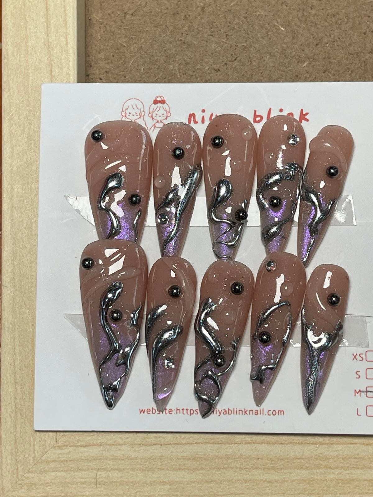 Medium 6049