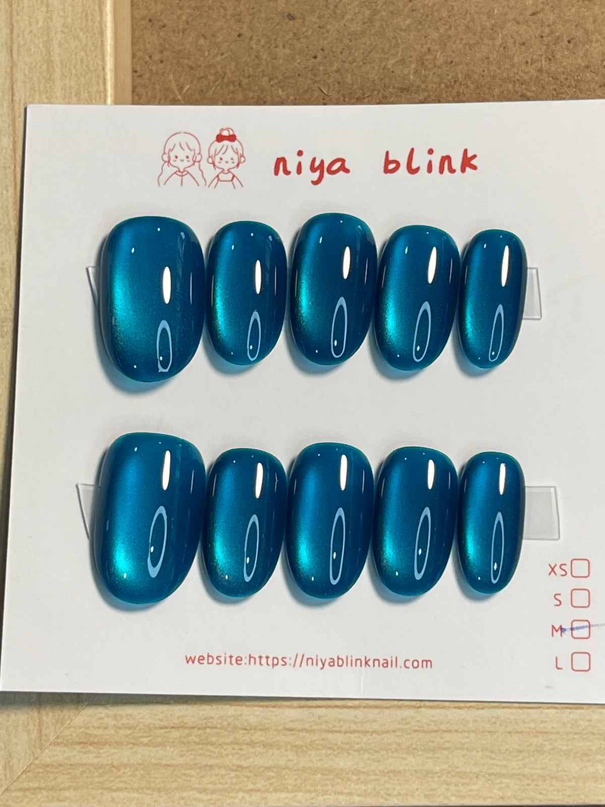 Medium cat eye （Short oval