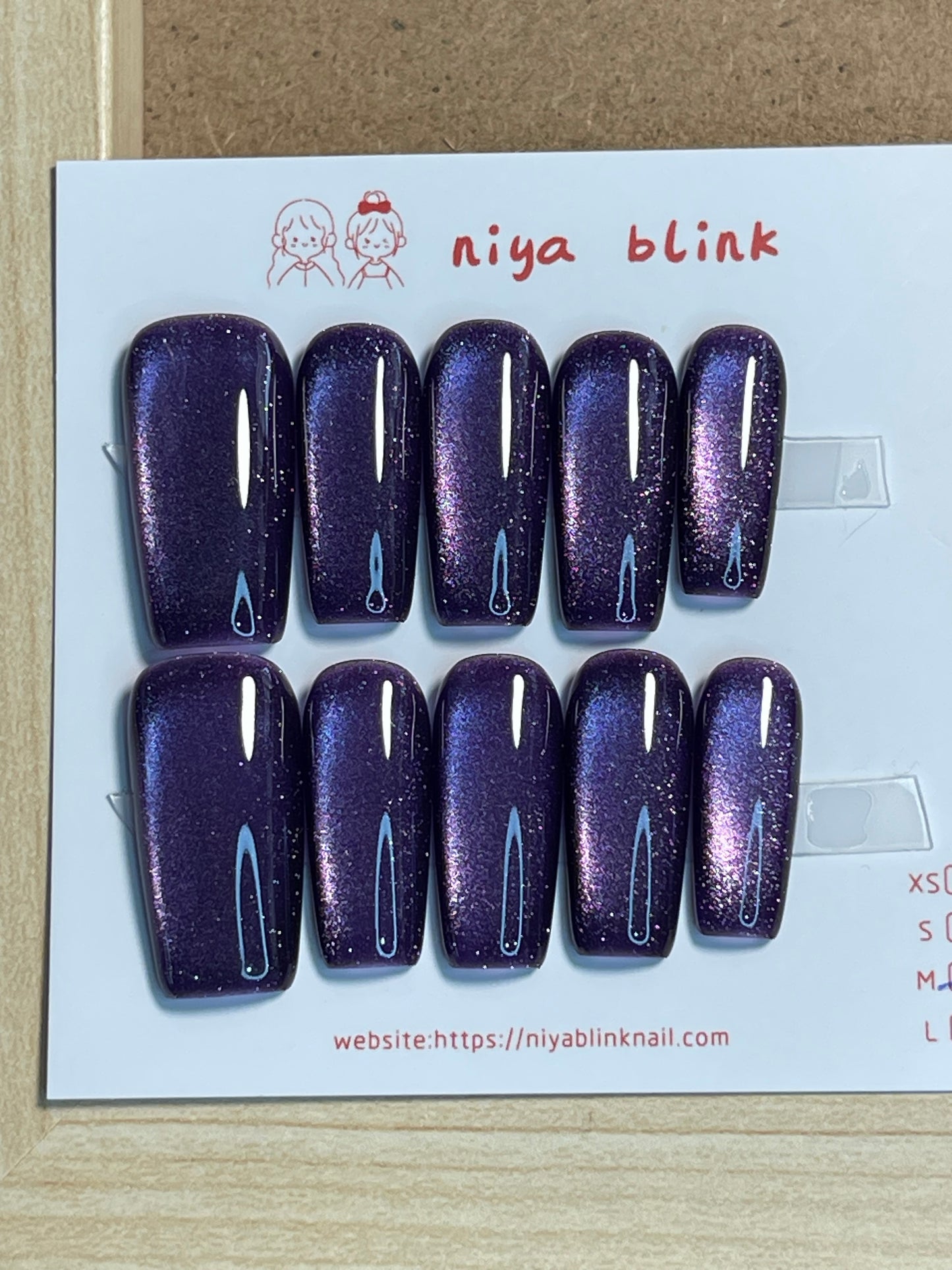 medium cat eye (Coffin Shape