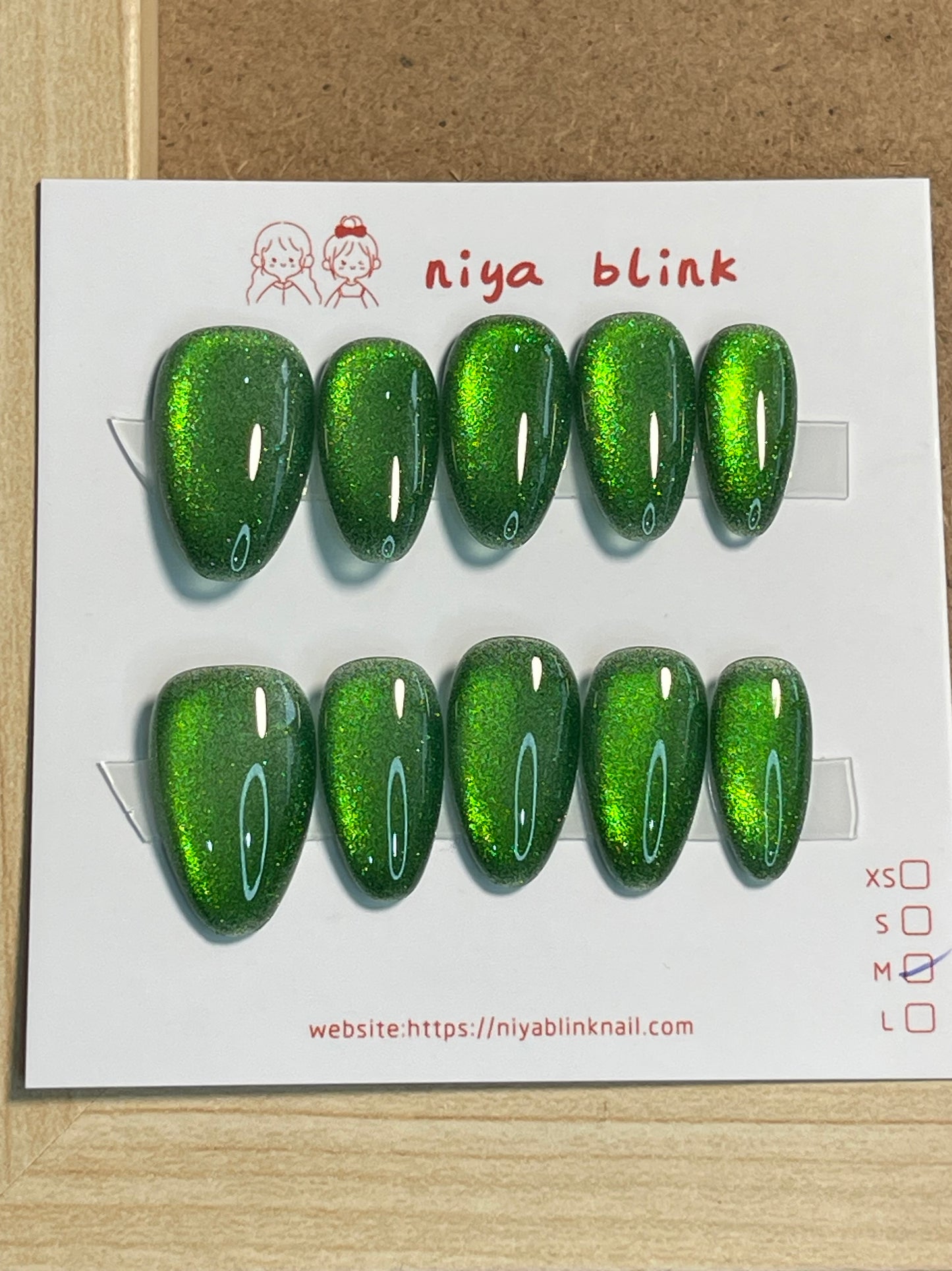 Medium cat eye （Short almond