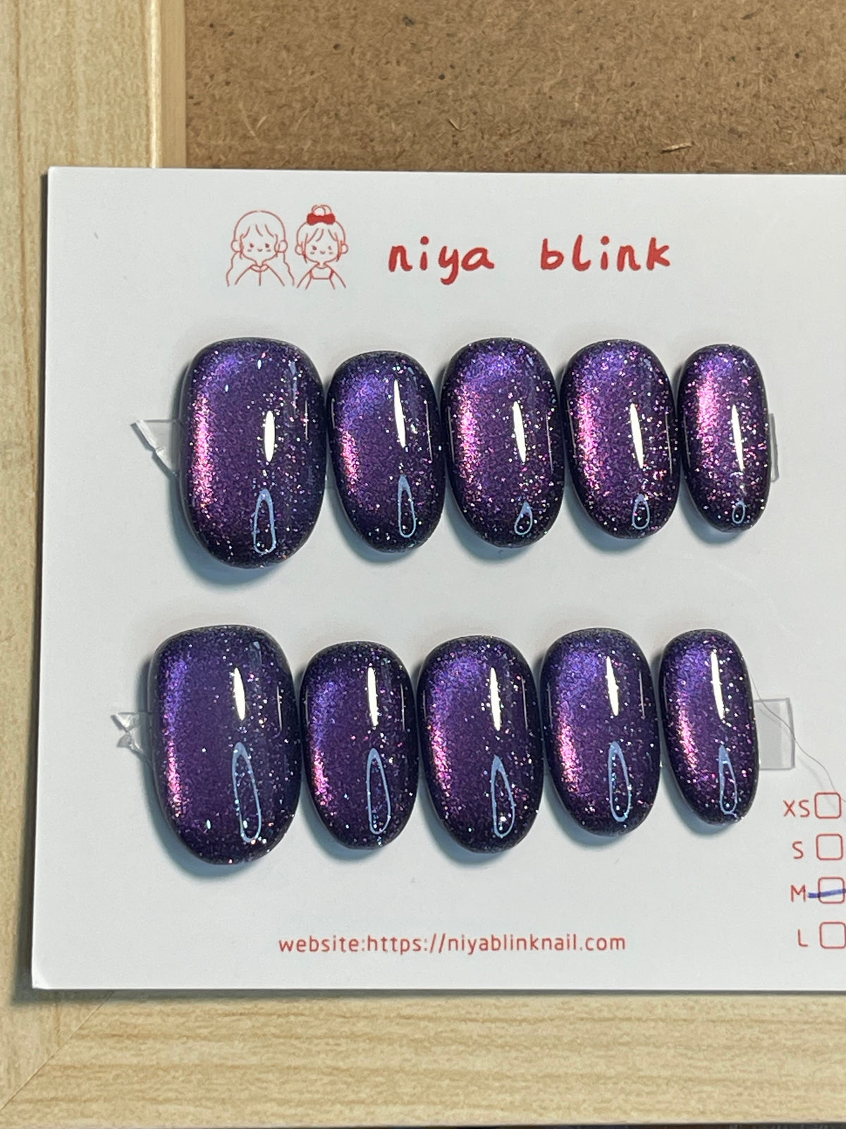 Medium cat eye （Short oval