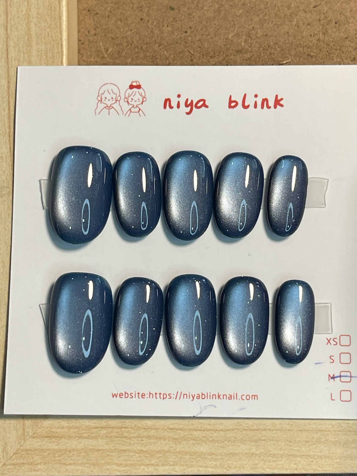 Medium cat eye （Short oval