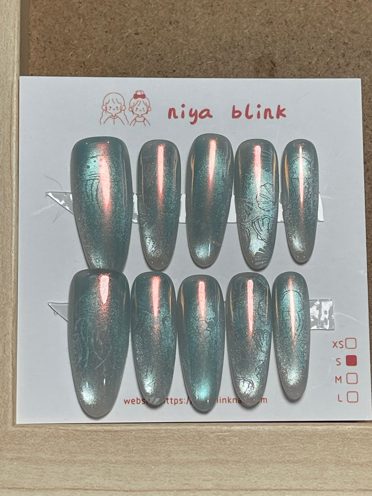 Small long oval 2689