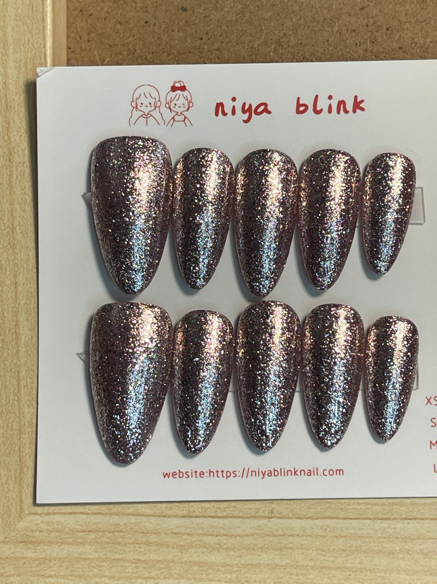 medium cat eye (Medium Almond