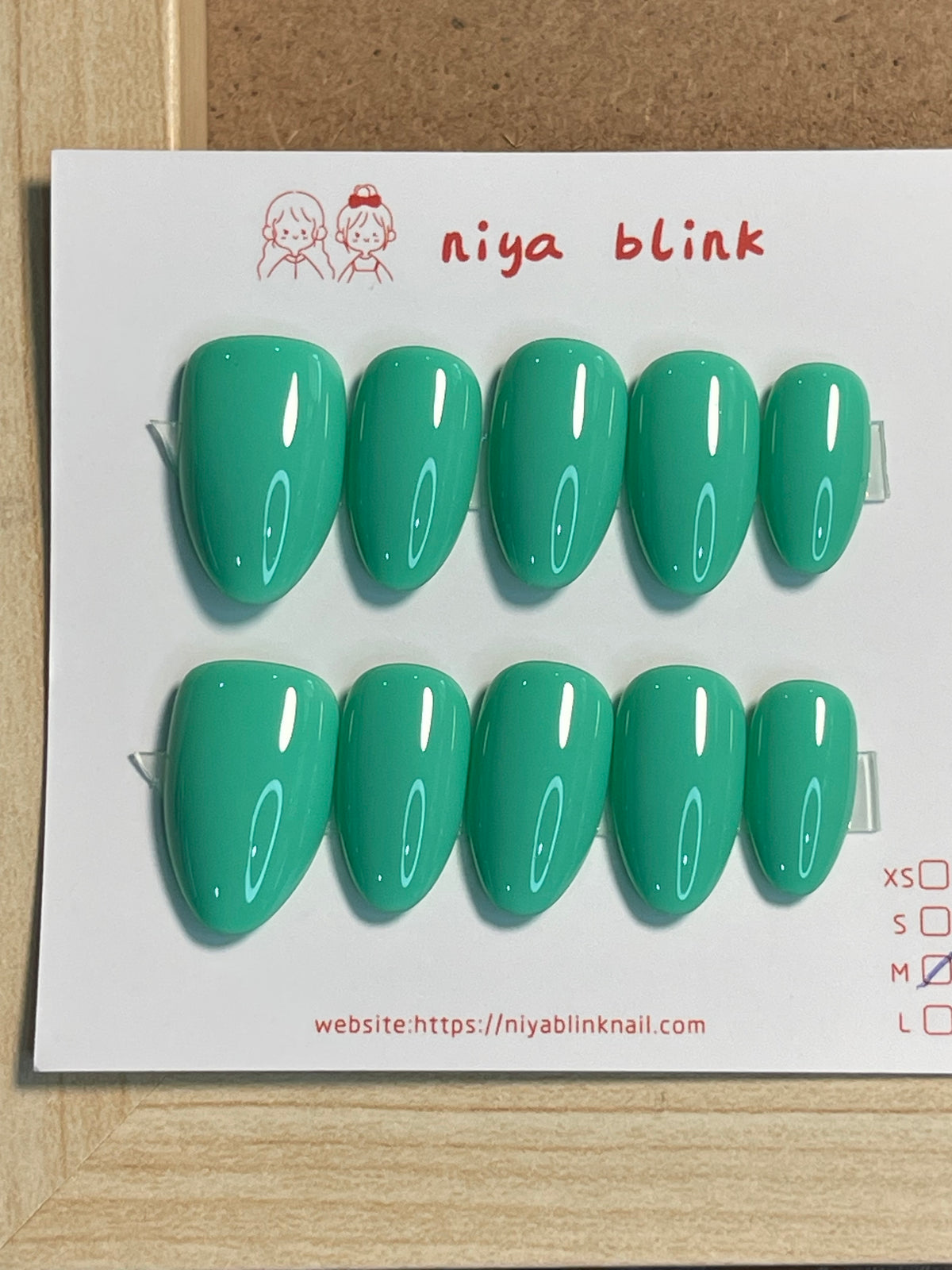 Medium cat eye （Short almond
