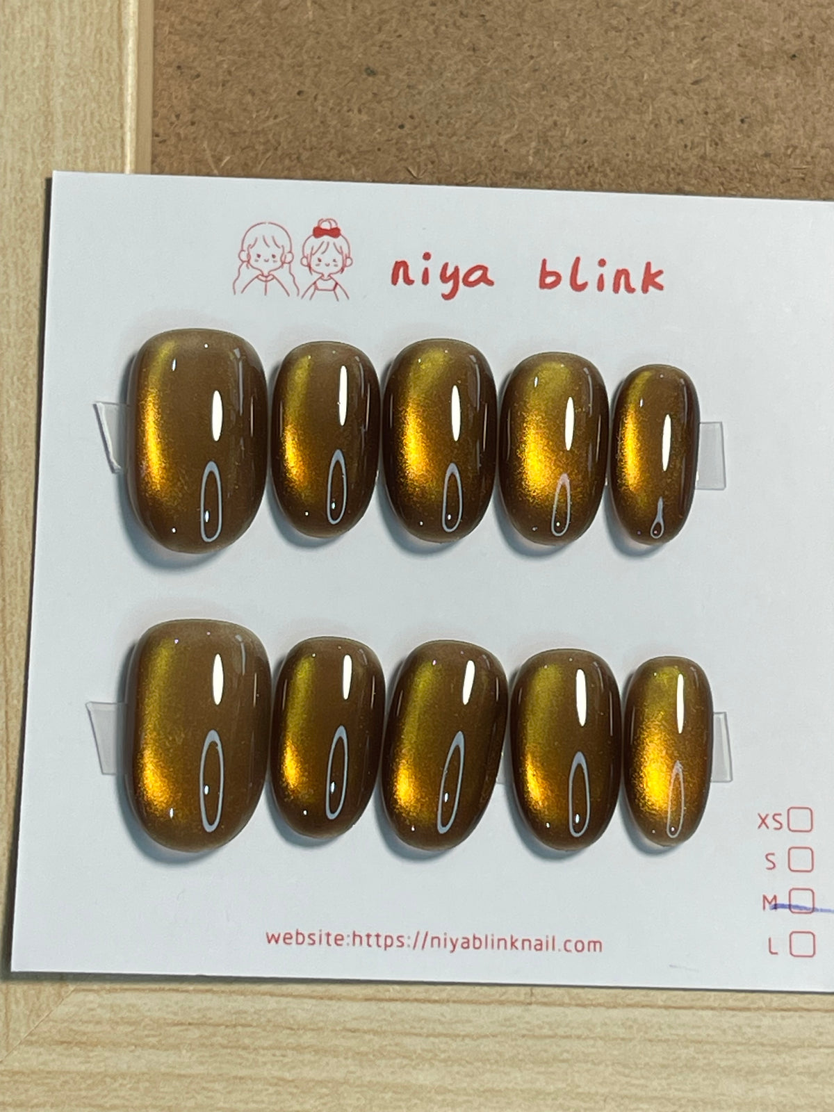 Medium cat eye （Short oval