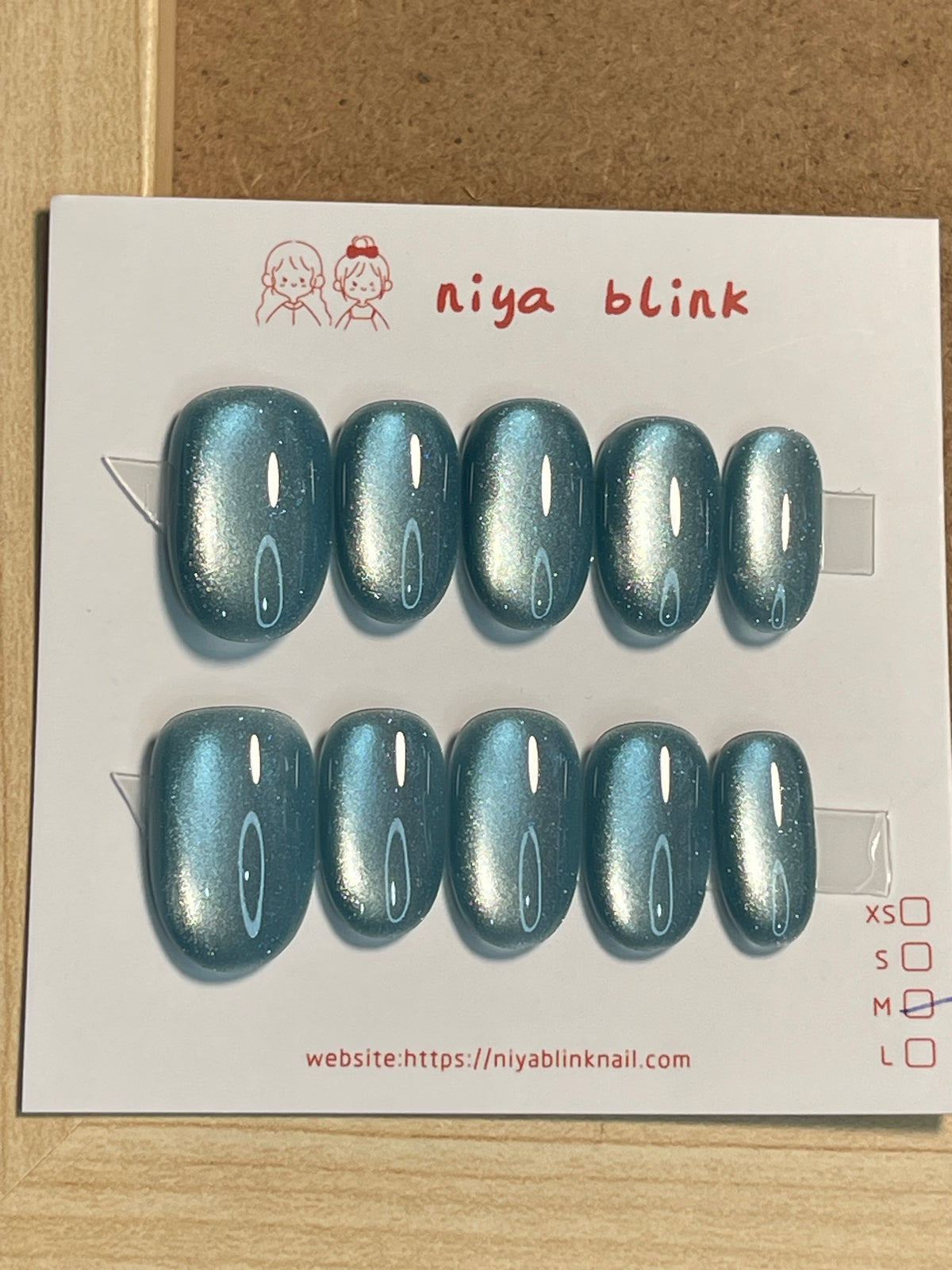 Medium cat eye （Short oval