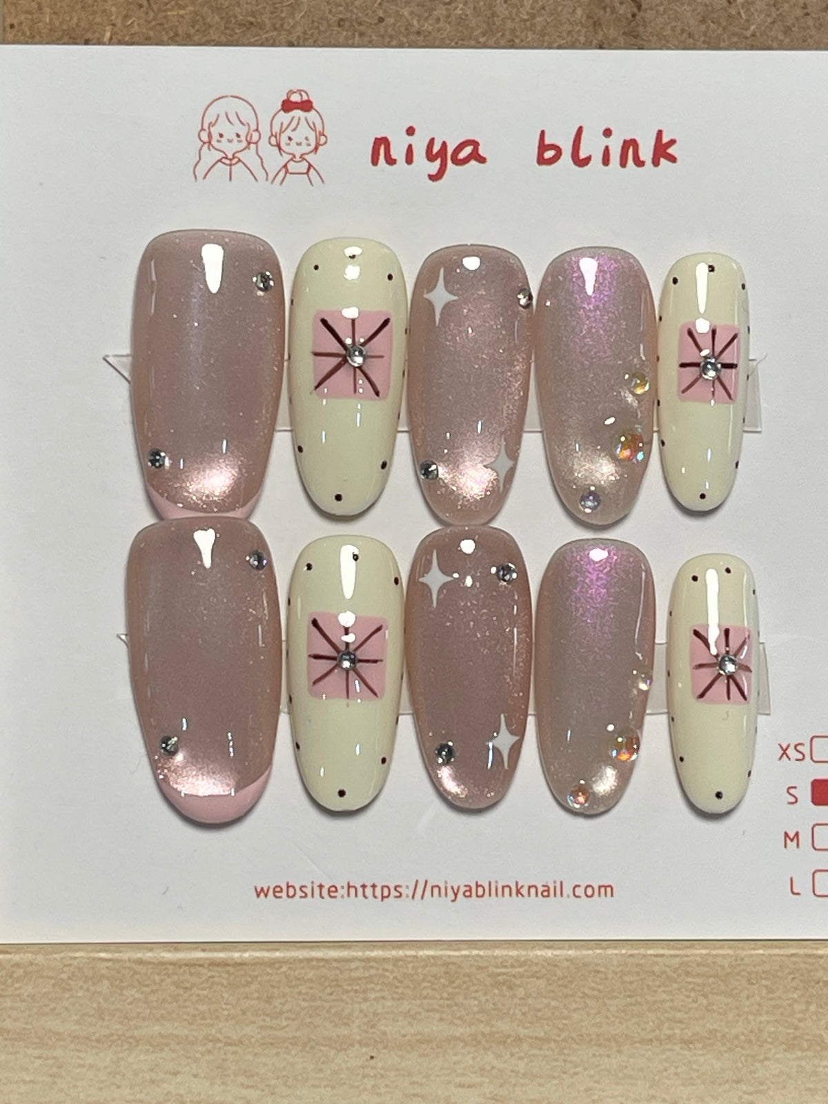 Small Oval 2635