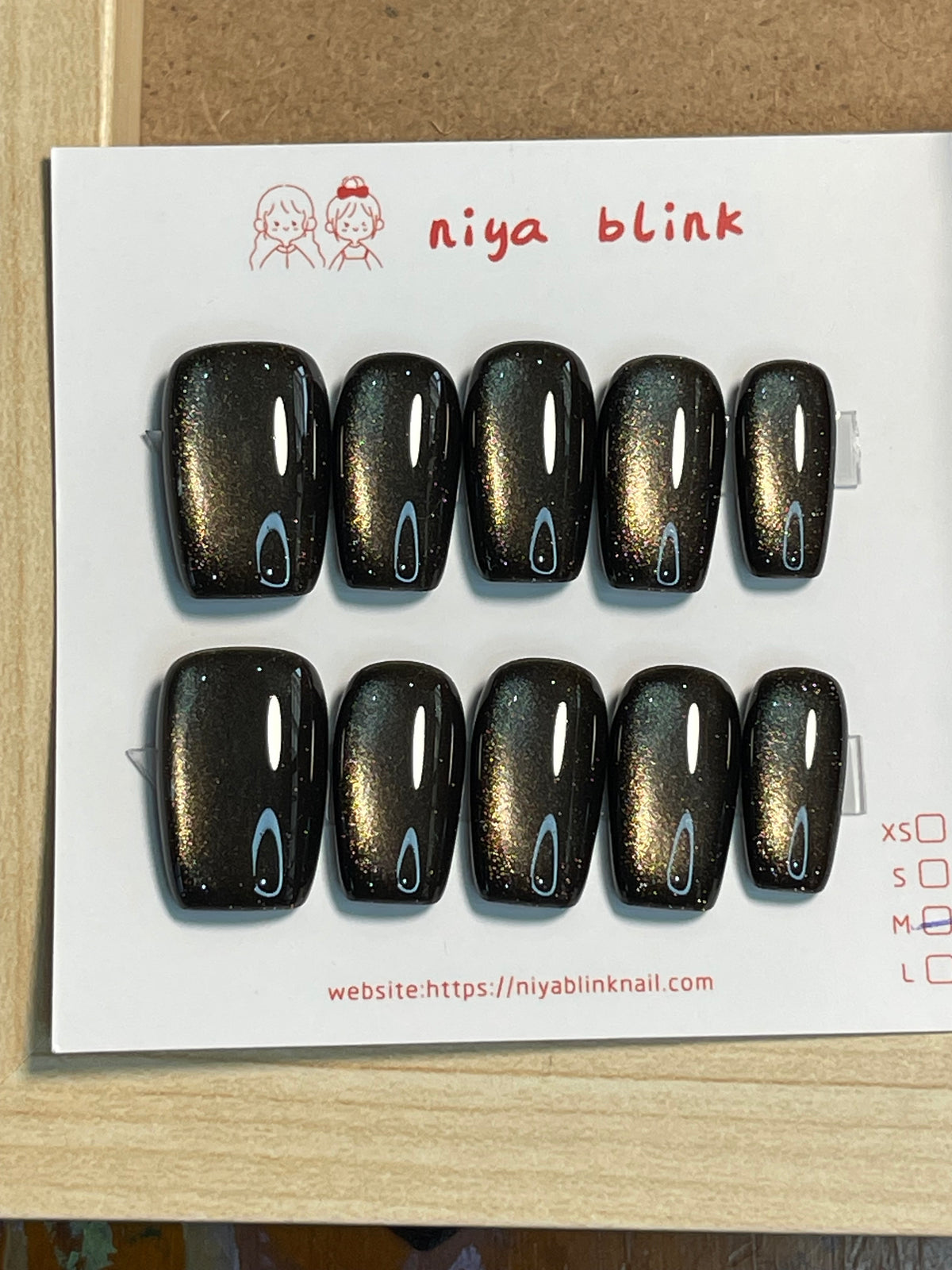 Medium cat eye （Square