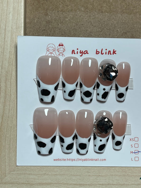 Medium coffin 4766