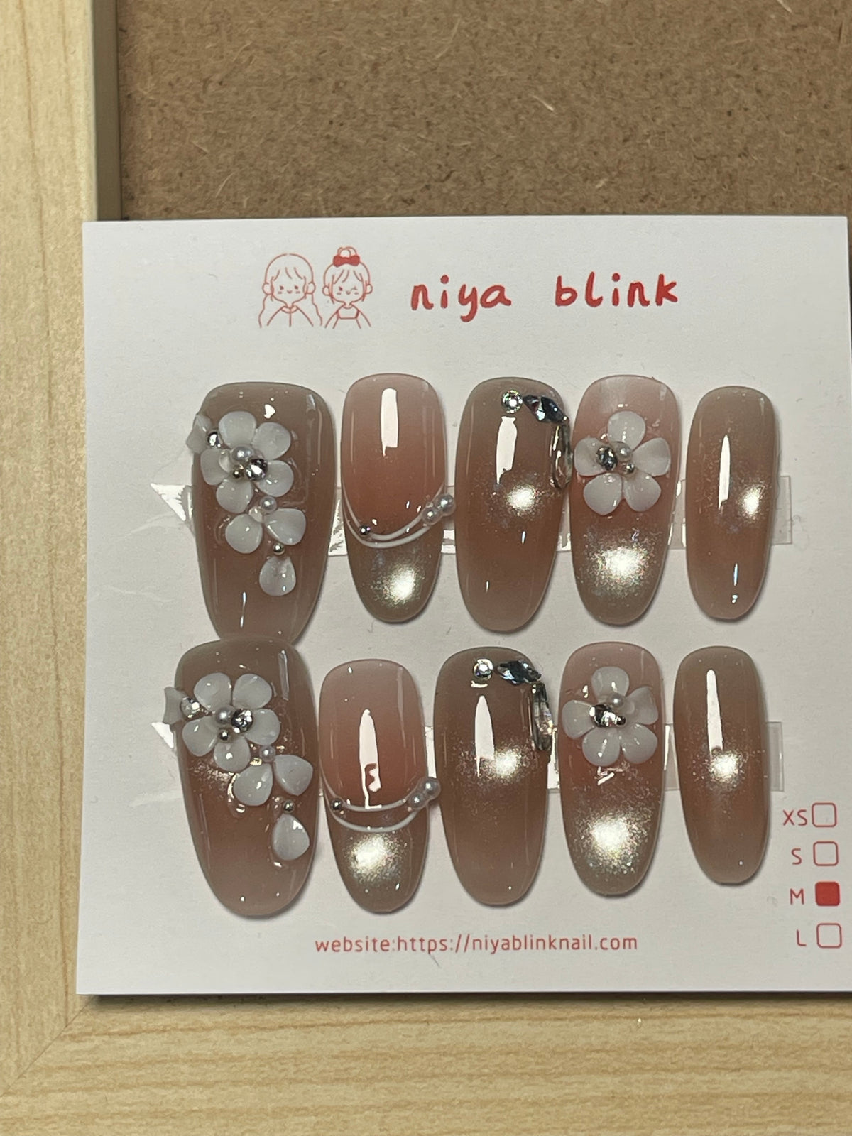 Medium Oval 6243