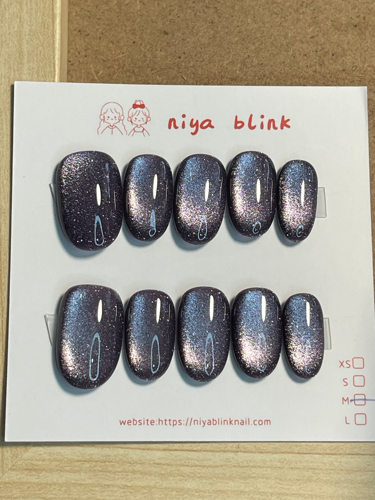 Medium cat eye （Short oval