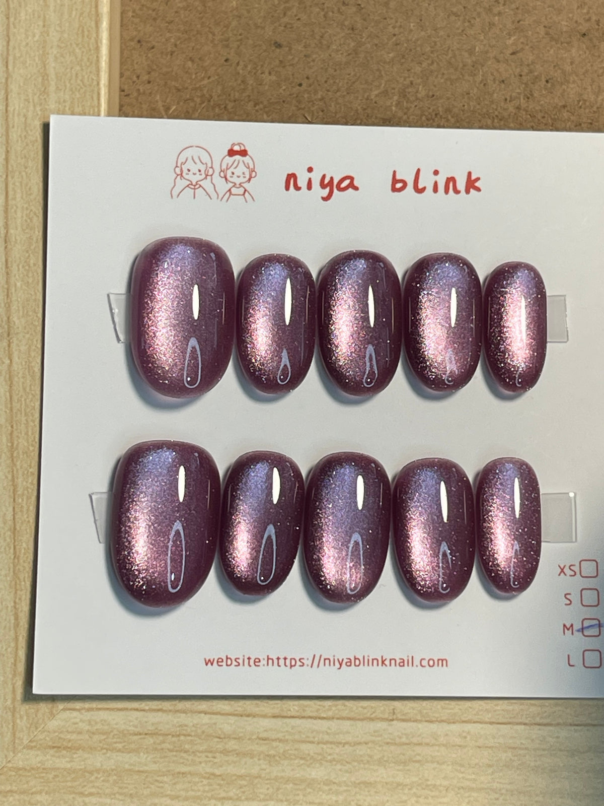 Medium cat eye （Short oval