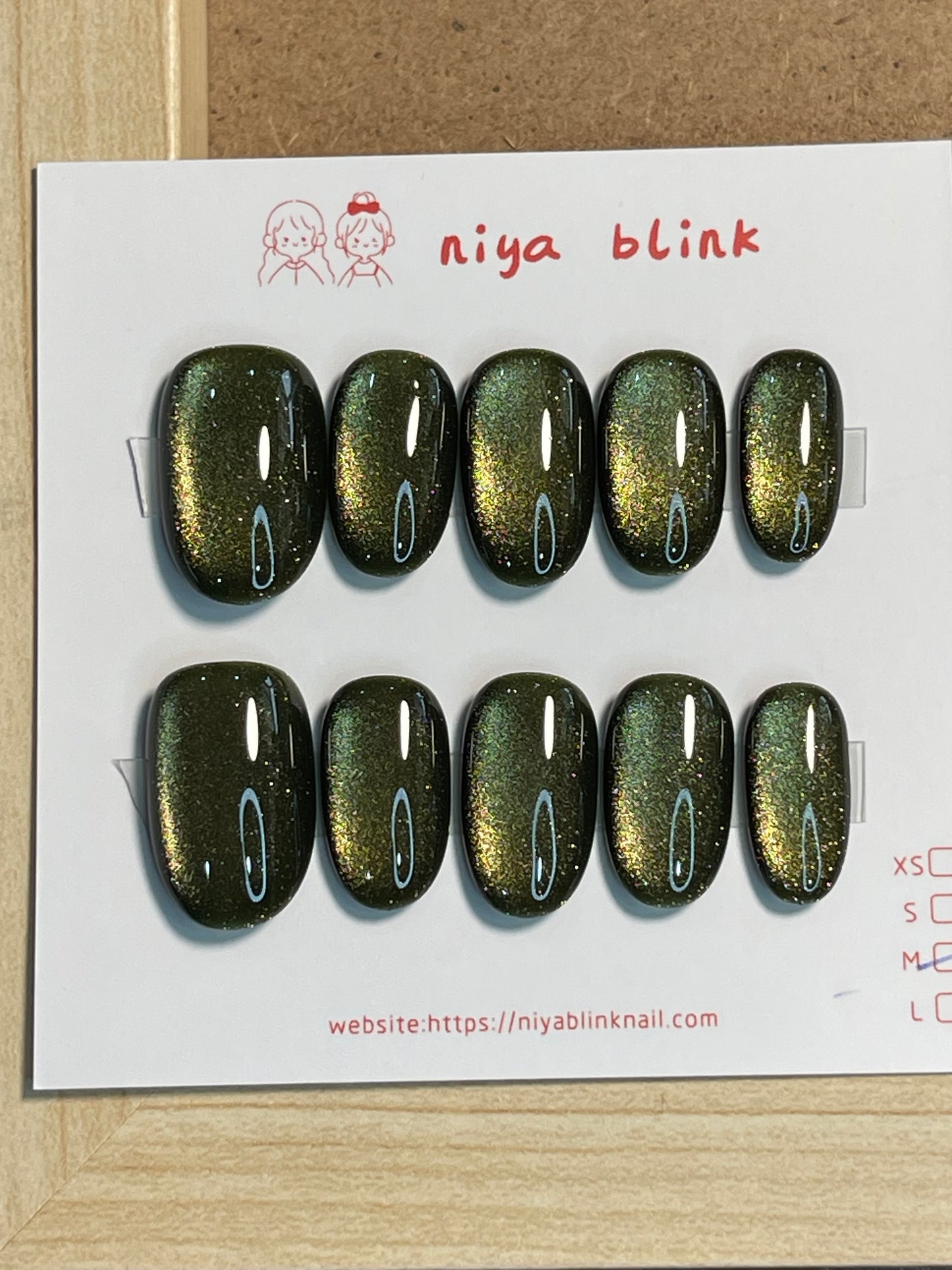 Medium cat eye （Short oval